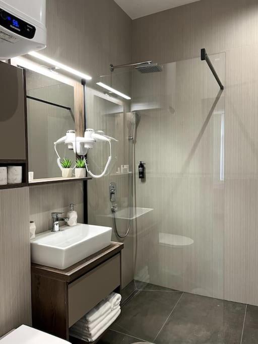 Rina Apartments Сараево Екстериор снимка